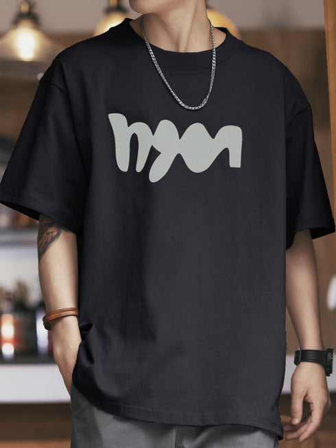 【OUTLET/即納】アブストラクトロゴワイドシルエット半袖Tシャツ P1371