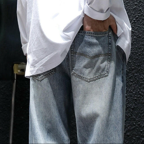 Light-colored Simple Straight Jeans P0063.